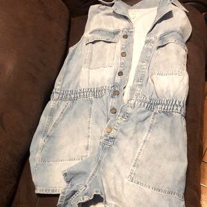NWT-A.N.A. Denim button down short jumper.